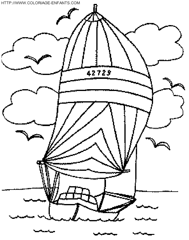 99 dessins de coloriage Bateau De Course à imprimer